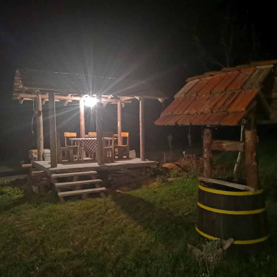 Hotel Etno Konak Angela Kalna Esterno foto