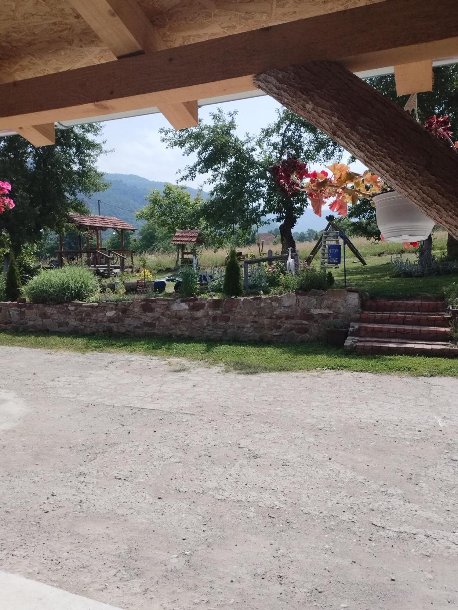 Hotel Etno Konak Angela Kalna Esterno foto