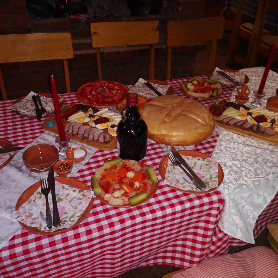 Hotel Etno Konak Angela Kalna Esterno foto