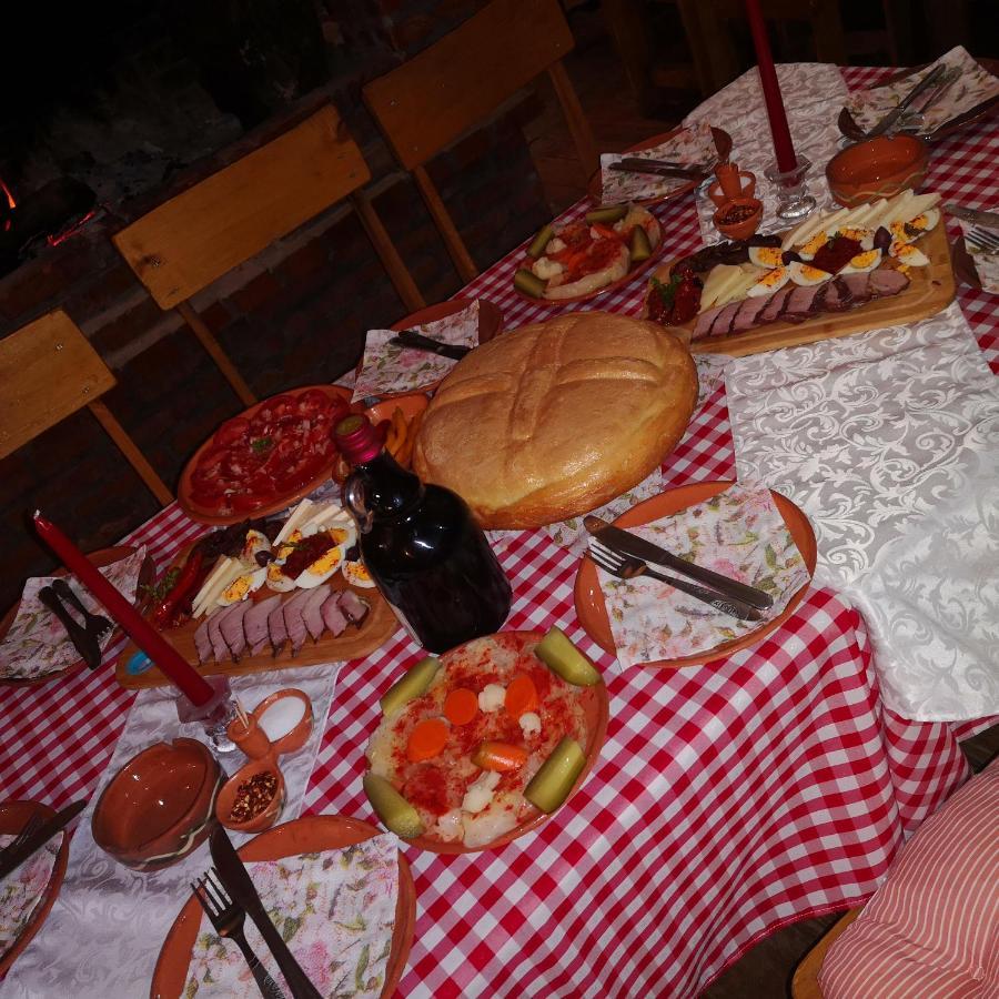 Hotel Etno Konak Angela Kalna Esterno foto